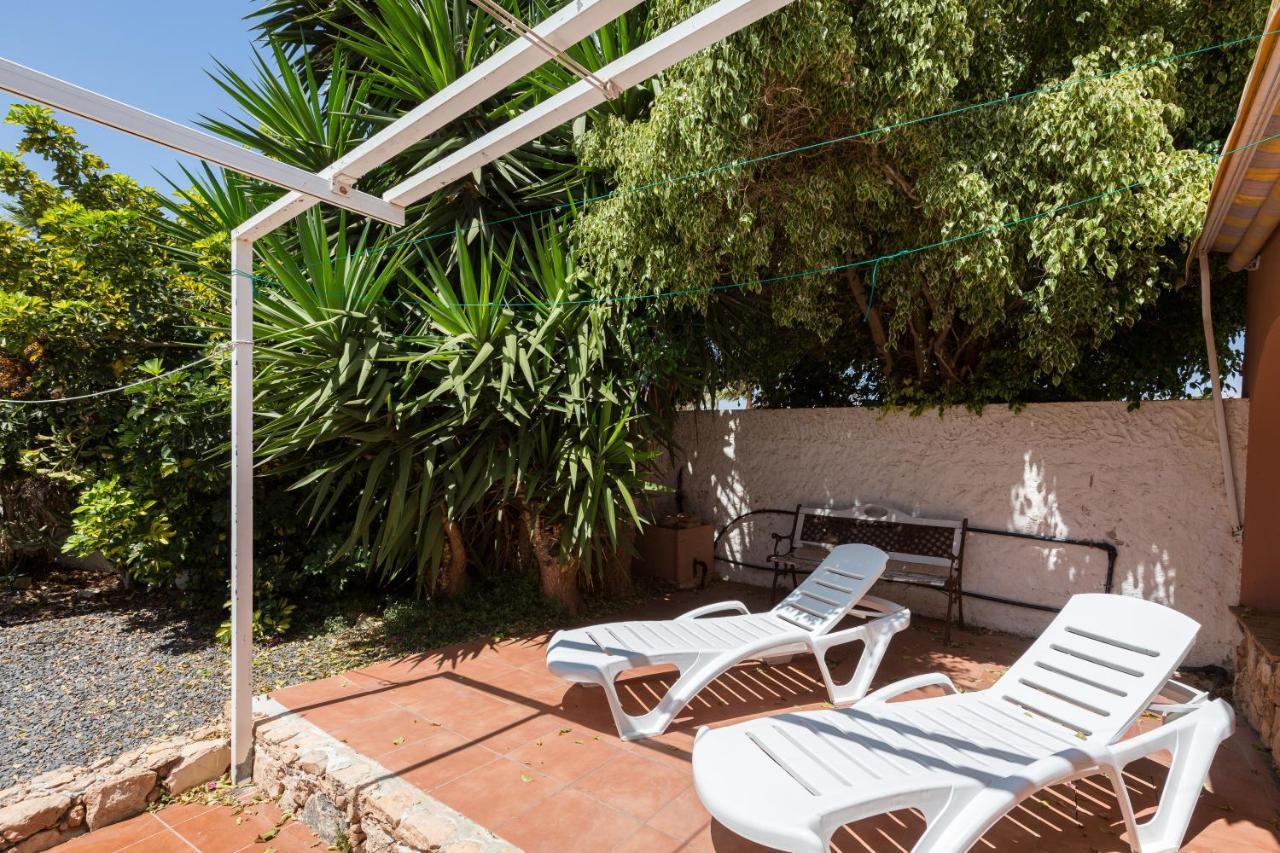 Home2Book Quiet Villa With Private Pool Triquivijate Ngoại thất bức ảnh