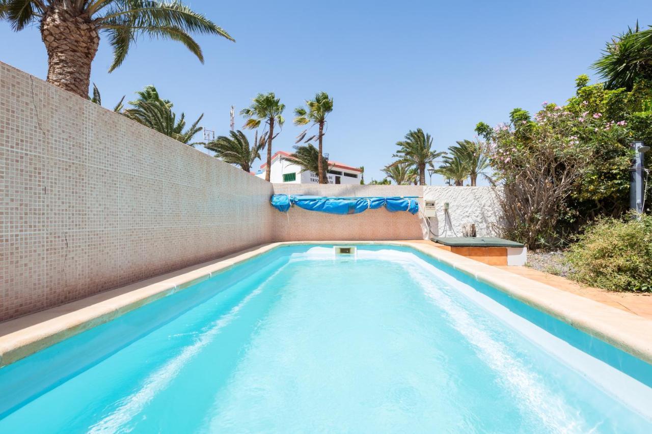 Home2Book Quiet Villa With Private Pool Triquivijate Ngoại thất bức ảnh