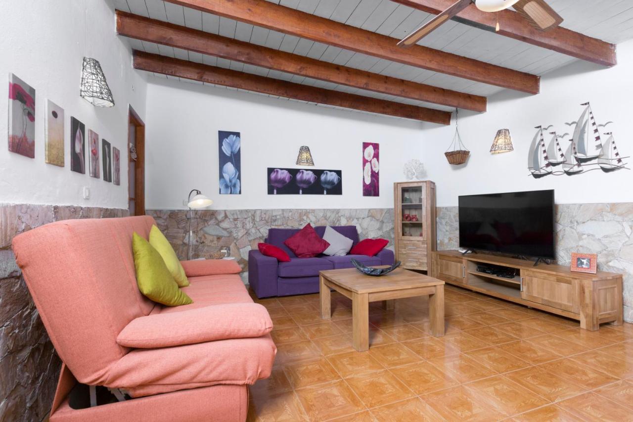 Home2Book Quiet Villa With Private Pool Triquivijate Ngoại thất bức ảnh