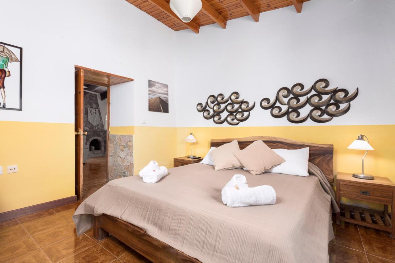 Home2Book Quiet Villa With Private Pool Triquivijate Ngoại thất bức ảnh